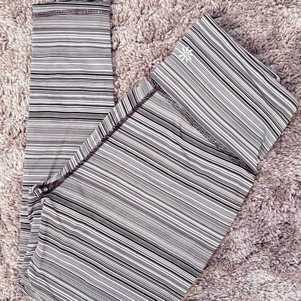 ATHLETA LEGGINGS SIZE XS